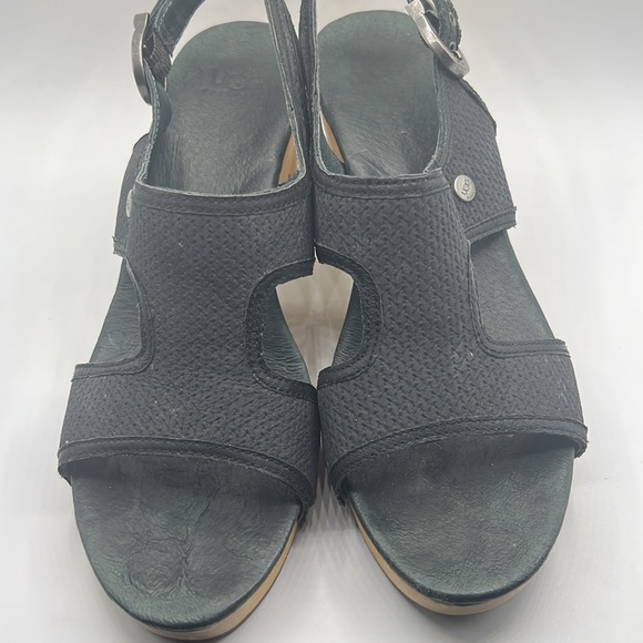 Ugg Black Leather Sandals - Picture 3 of 9